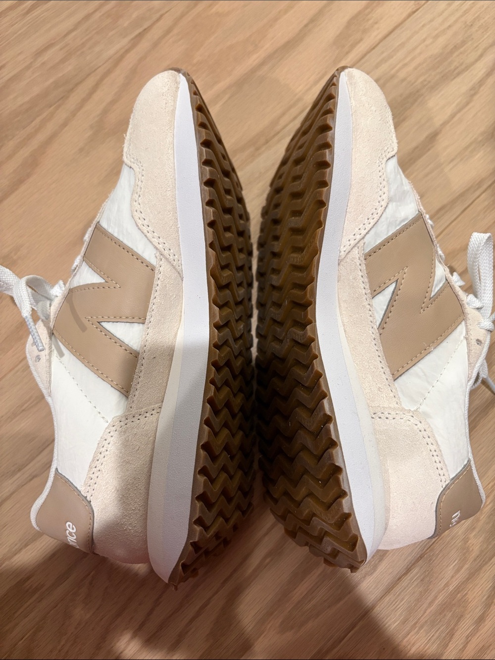 Women’s 7.5 New Balance 237 White & Cream Retro Trainer Sneakers - Picture 4 of 8